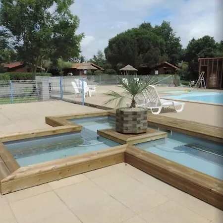 Campingplatz Bois 3 Domaine Les Epinettes *