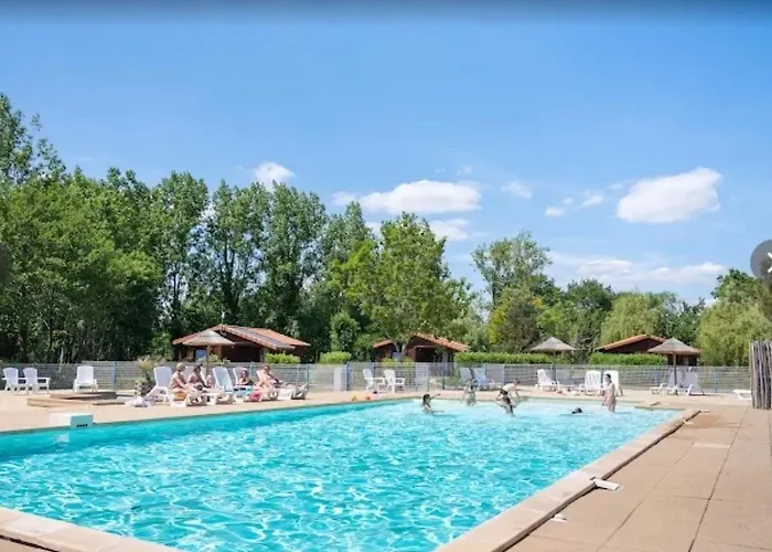 Kamp alanı Bois 3 Domaine Les Epinettes Saint-Gervais (Vendee)